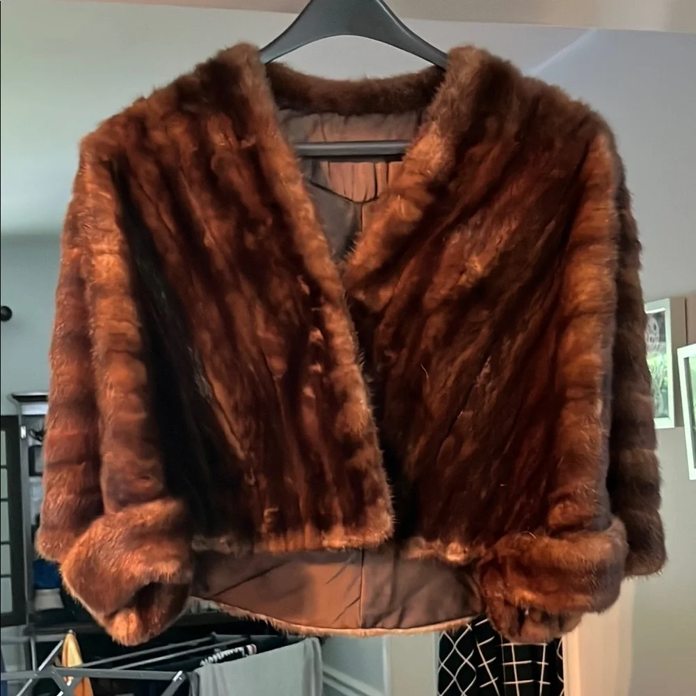 Luxurious Mink Fur Shawl/Stole - Picture 1 of 5